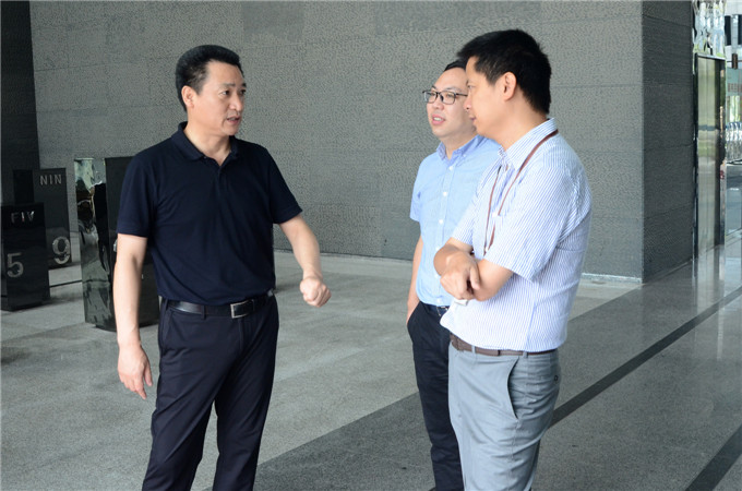 宁波市政府王剑侯副市长率队到小树外贸通开展调研指导工作